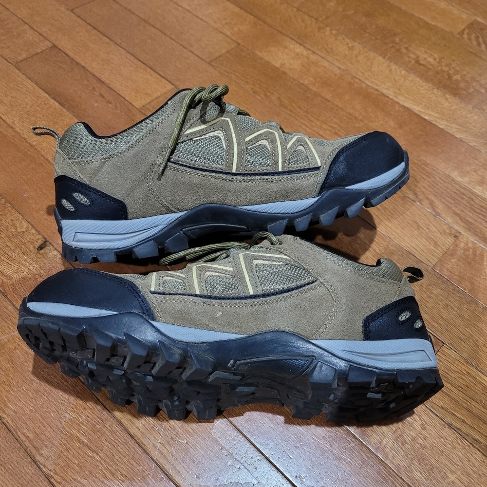 Dickies size 9 hiking shoes non-skid outdoor